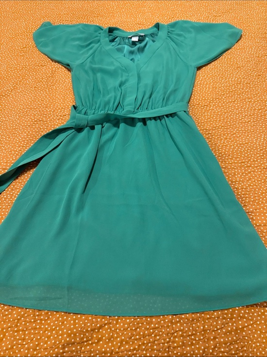 H&M Dresses & Skirts - H&M Green Midi Dress with Waist Tie